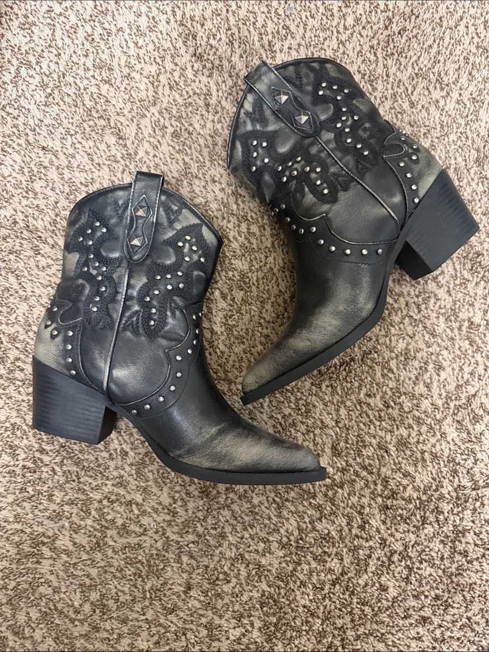 New! Women's Black Studded Western Booties.